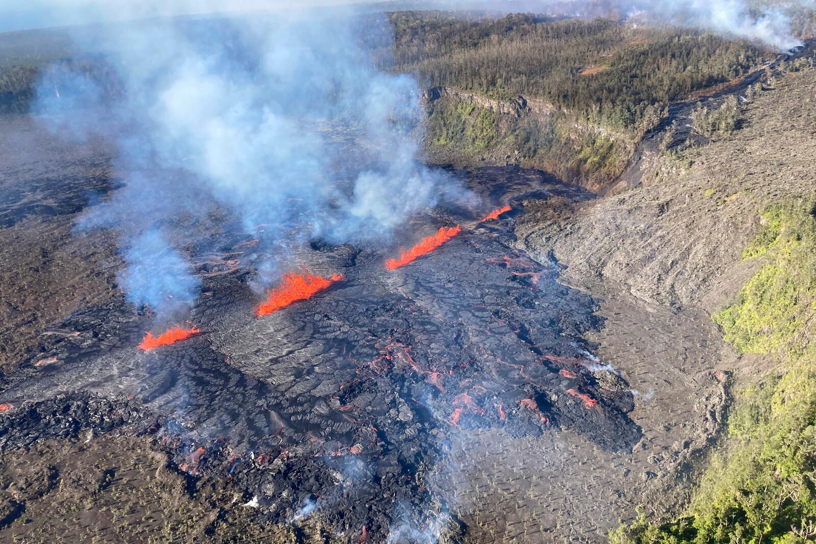 Hawaii's Kilauea in new volcanic eruption