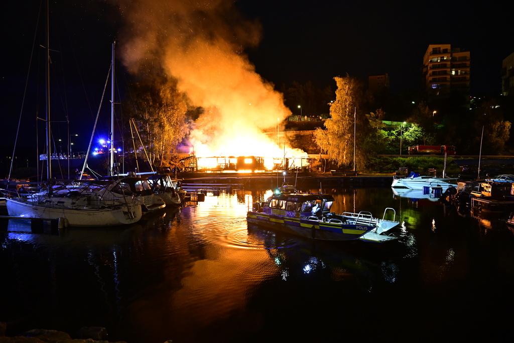 Powerful Fire in Marina in Nacka