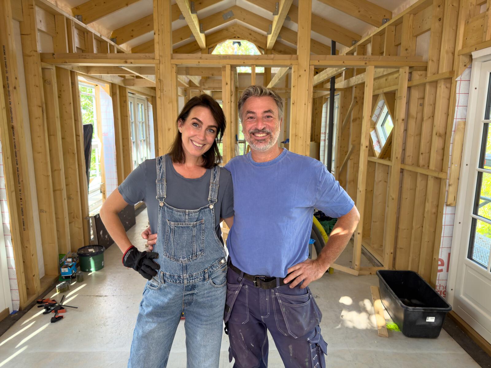 Tareq Taylor and Sofia Ståhl build a house on TV