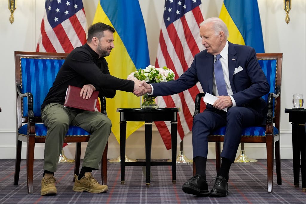 Biden promises new billion help to Ukraine