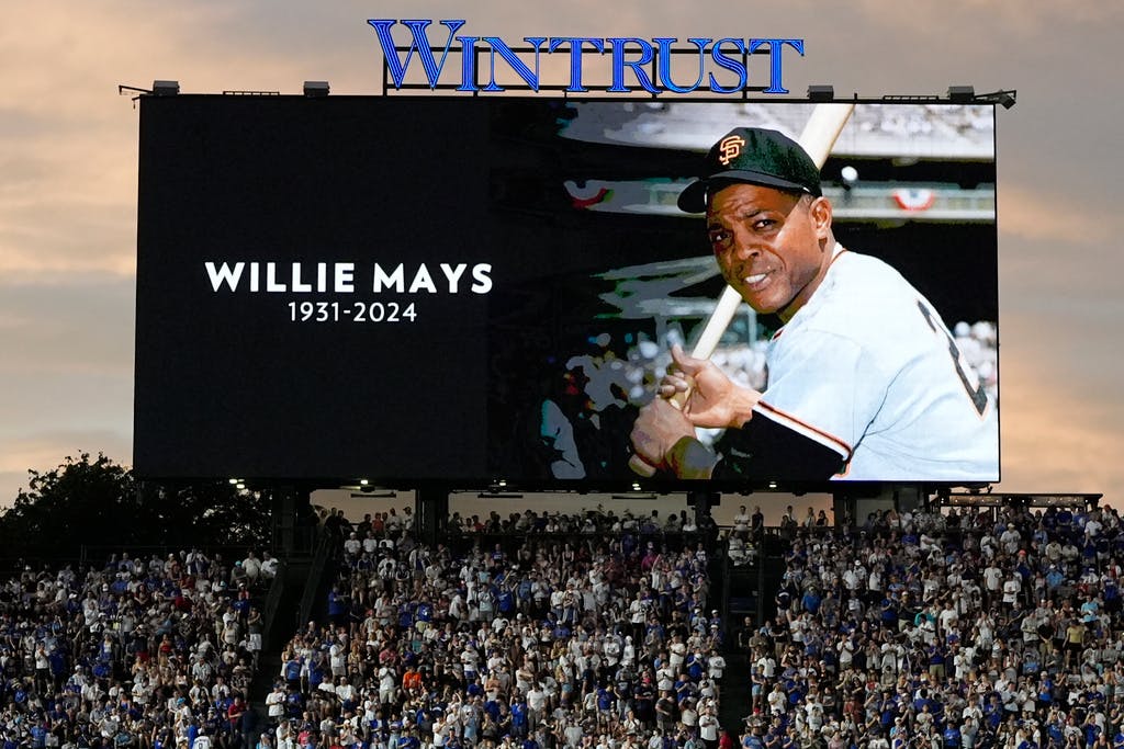 Baseball Legend Dies – Praised by Obama
