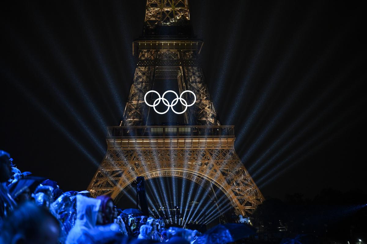 The Mayor of Paris Backs Down on Olympic Rings