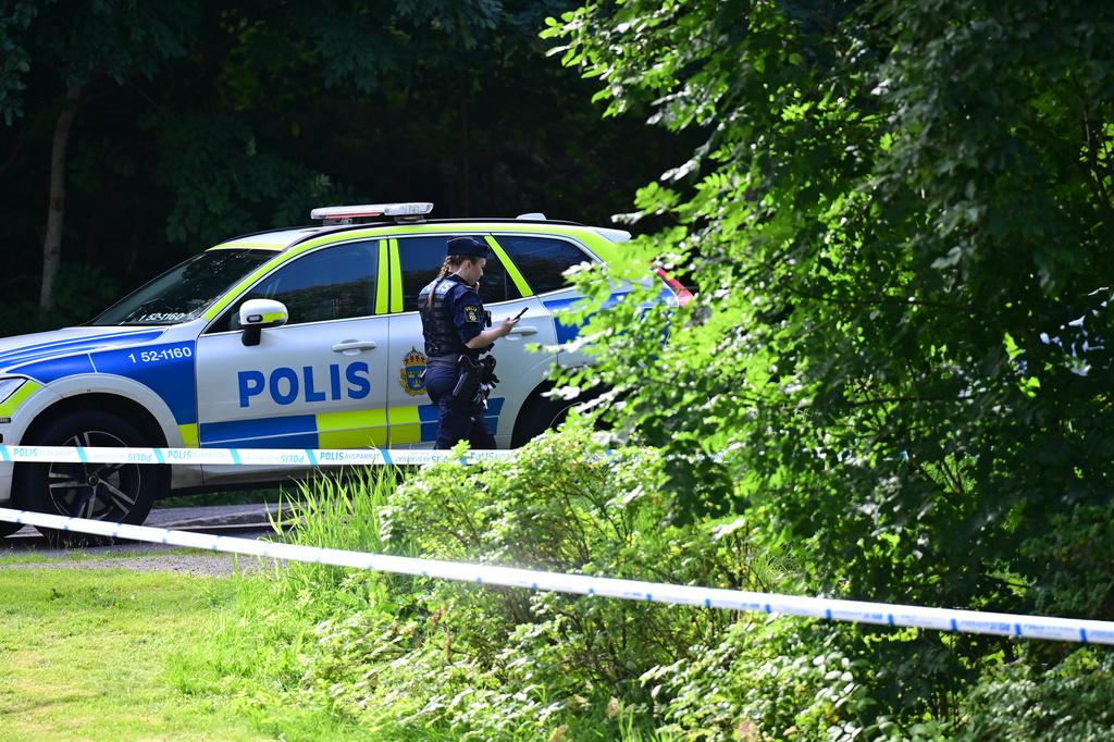 Two detained after murder in Borås