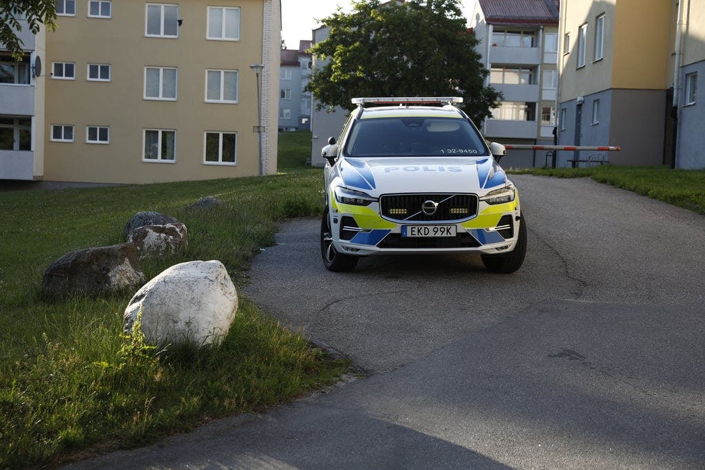 Man Shot in Södertälje – Seriously Injured