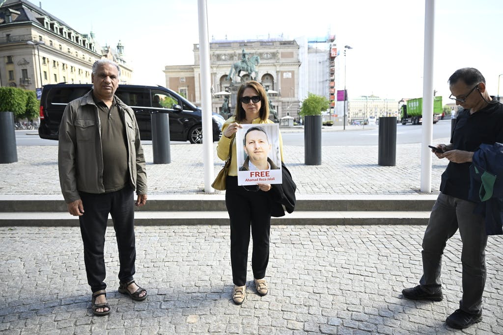 Djalali's Wife in Protest: Why Was He Left Behind?