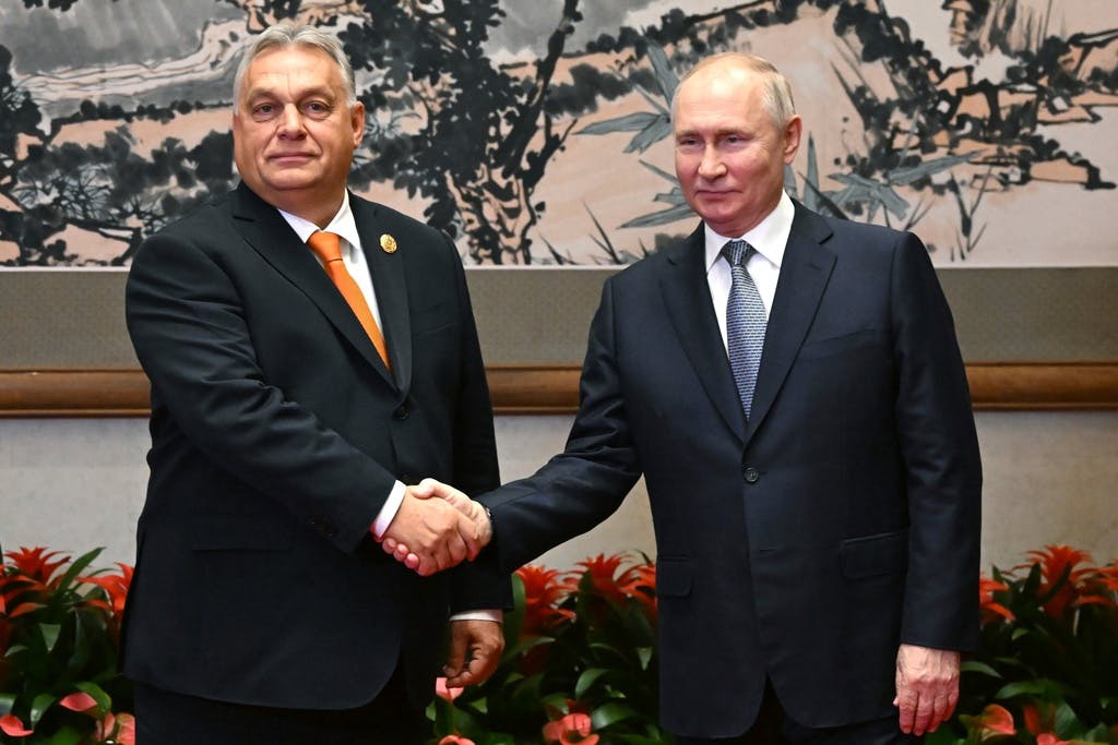 Orban meets Putin in Moscow
