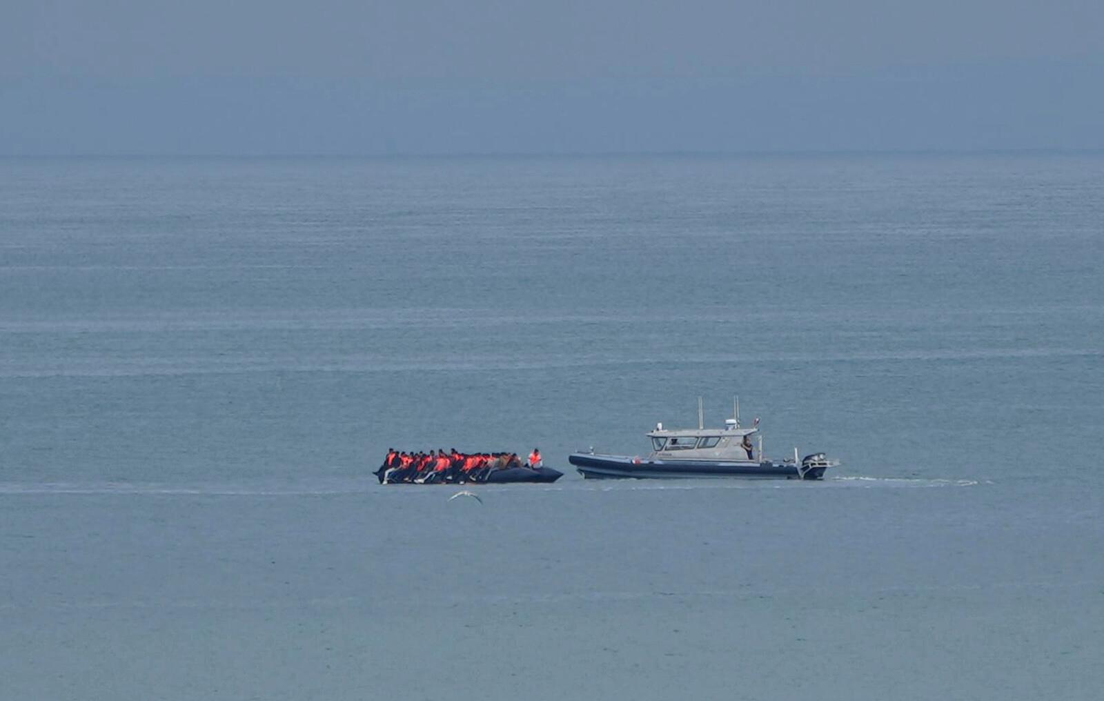 Eight dead in attempt to cross the English Channel