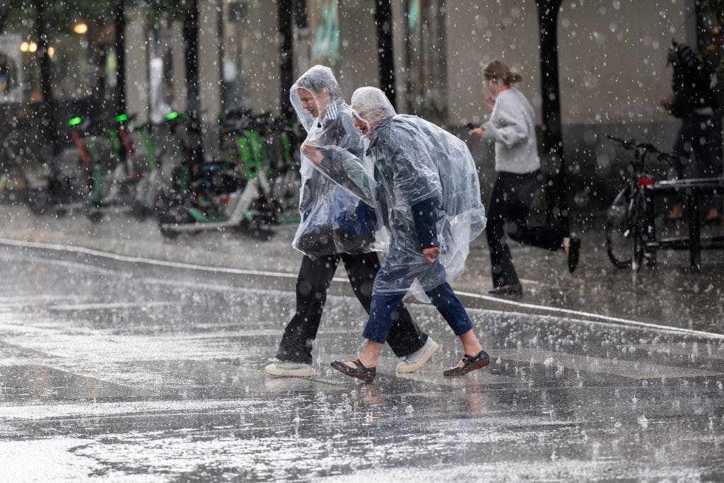 Put on your raincoat – Heavy rain warning issued