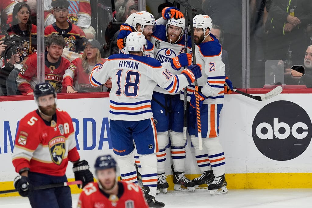 Edmonton keep Stanley Cup dream alive