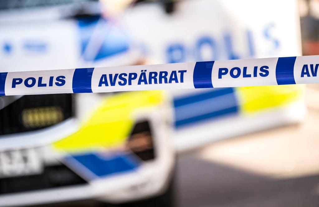 Suspected shots fired at bus on Värmdö