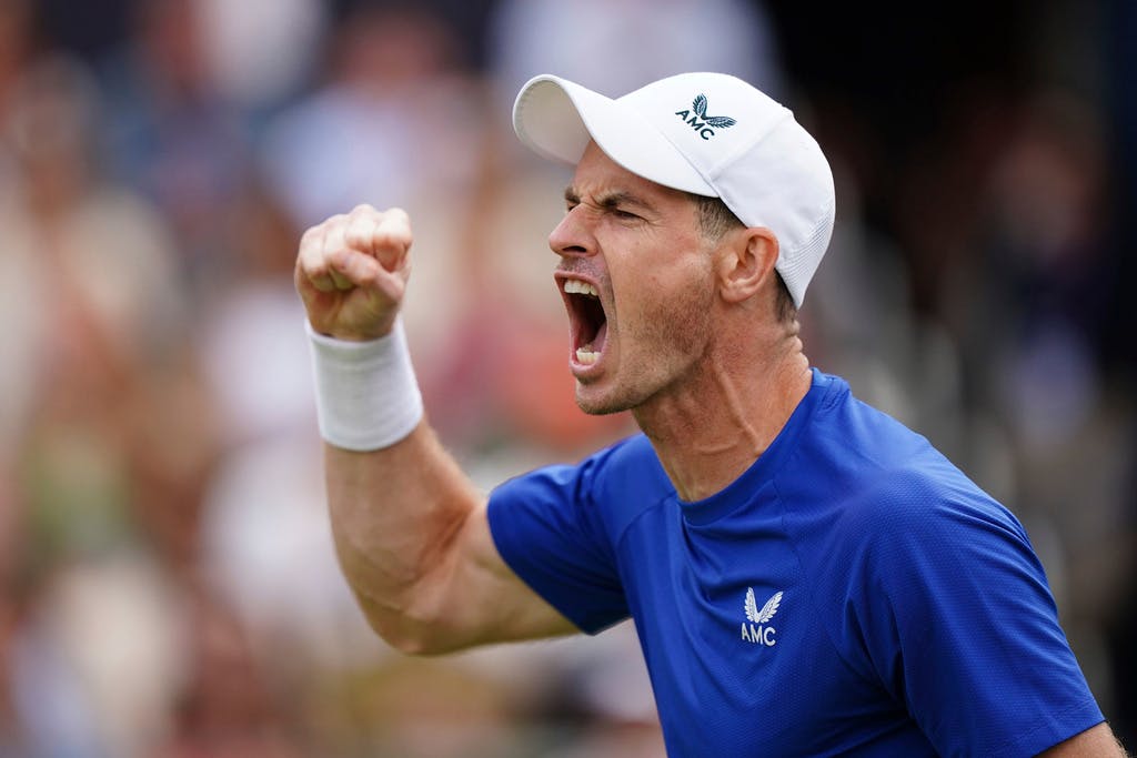 Murray wins in milestone: "Got through it"