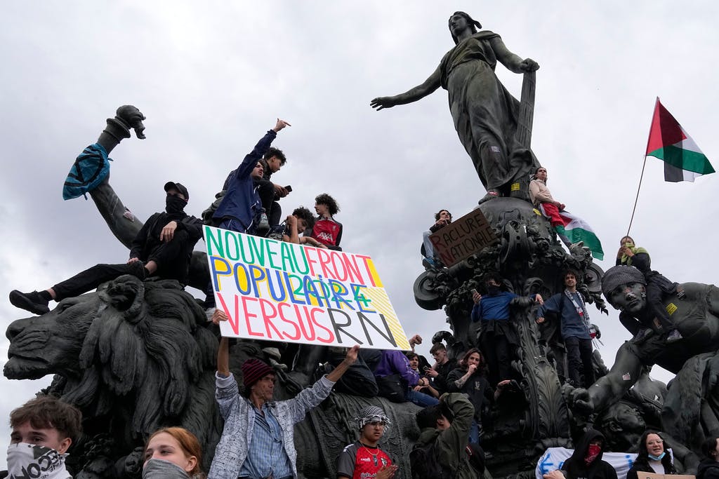 Thousands of protesters take to the streets in France