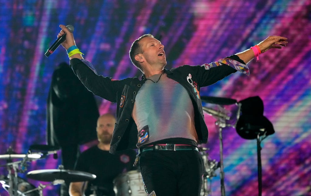 Coldplay settles with ex-manager