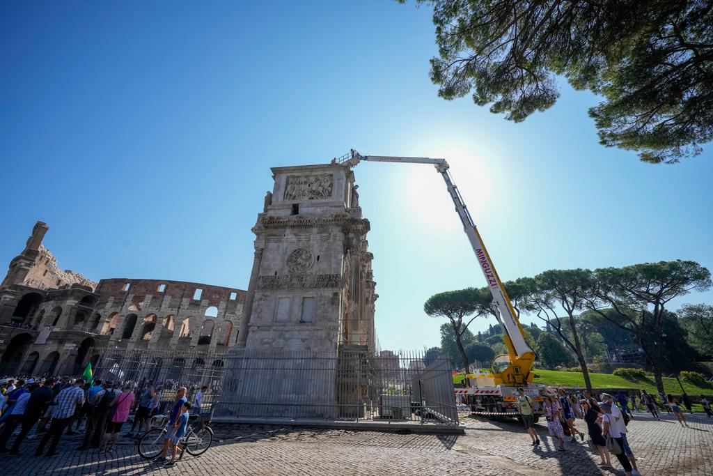 Ancient Triumphal Arch near Colosseum Damaged by Lightning