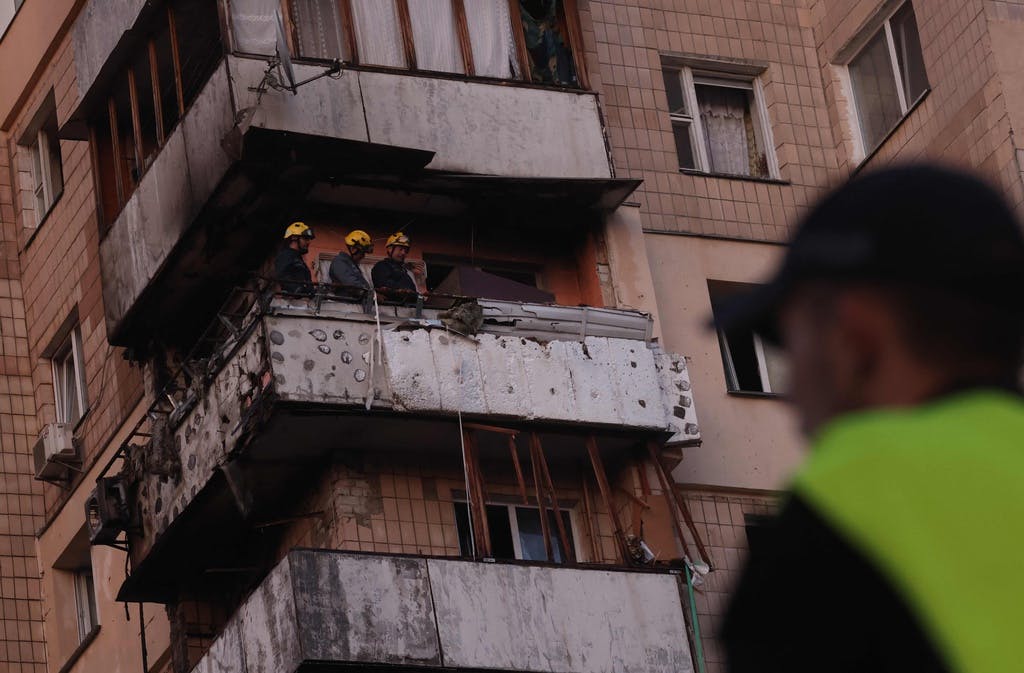 High-rise building in Kiev hit by downed projectile