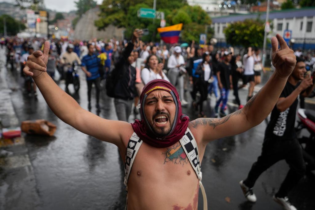 Maduro declared winner – protests erupt in Caracas