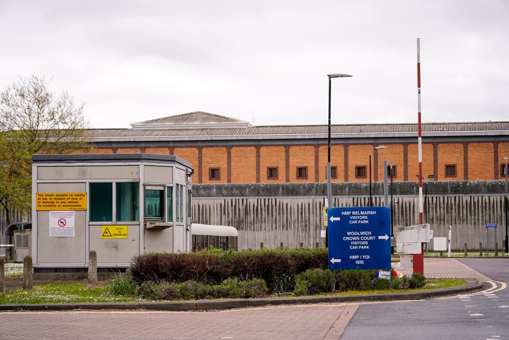 Britain's Prisons Full - Prisoners Released