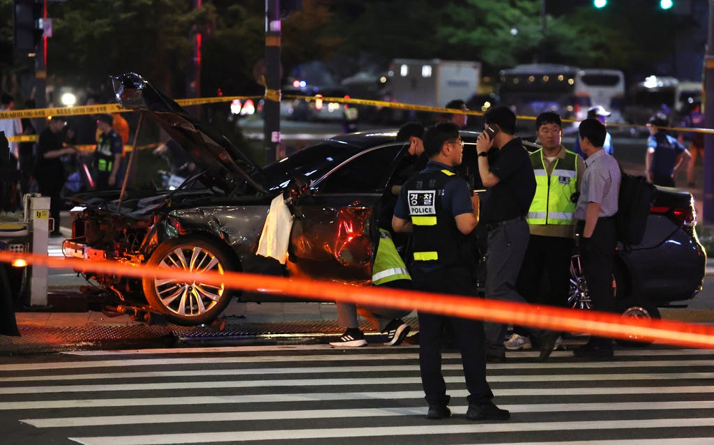 Car drove into pedestrians – nine dead
