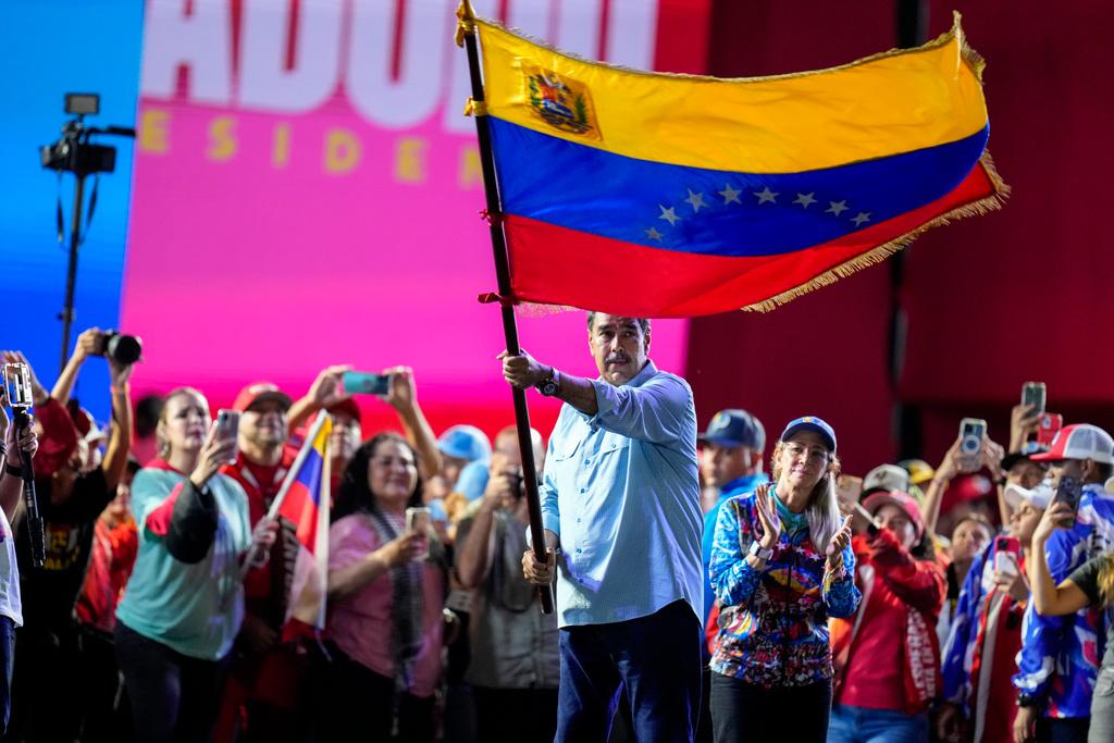 Venezuela stops election observers