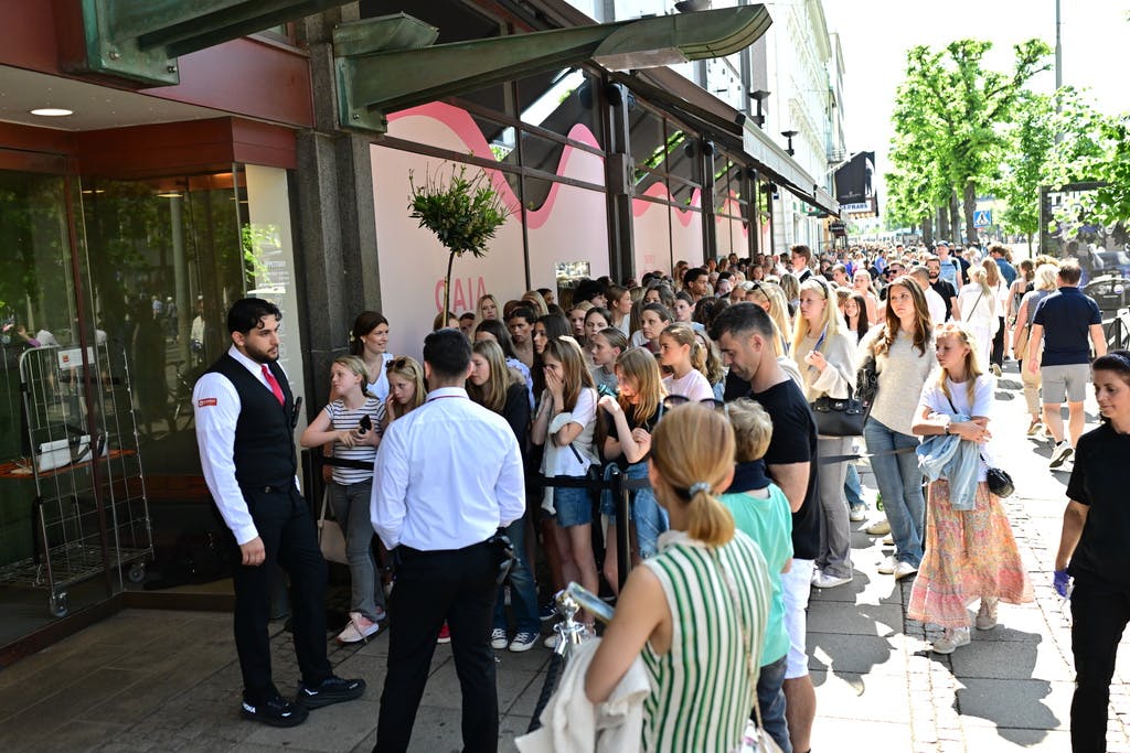 Queues to Bianca Ingrosso's boutique – one has fainted