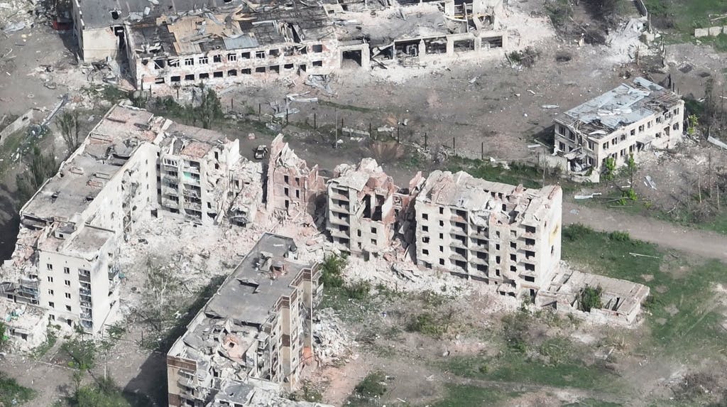 Tough battles for villages in Donetsk