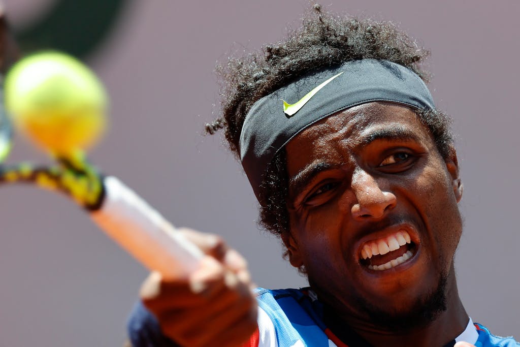 Elias Ymer fell in five sets on center court