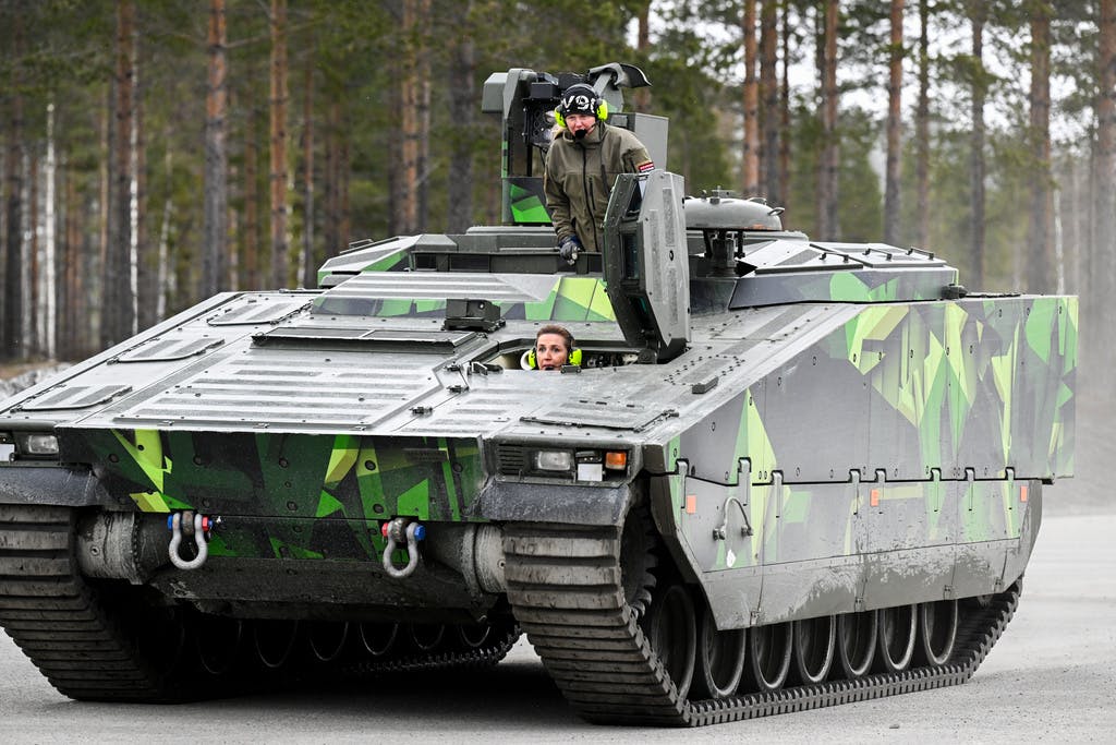 Four billion kronor for combat vehicle 90