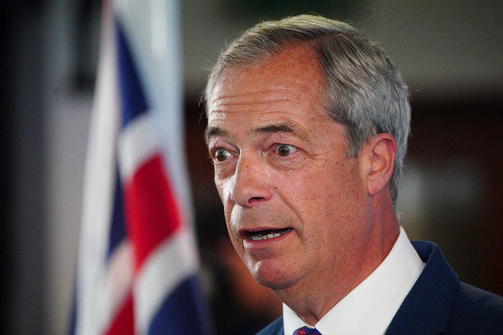 Farage expels three candidates ahead of the election