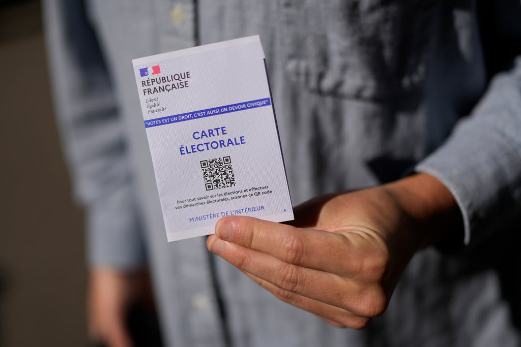 Tough battle for young voters in French election