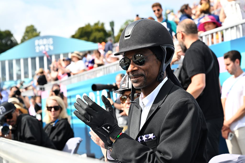 Snoop Dogg steals the show at the Olympic Games
