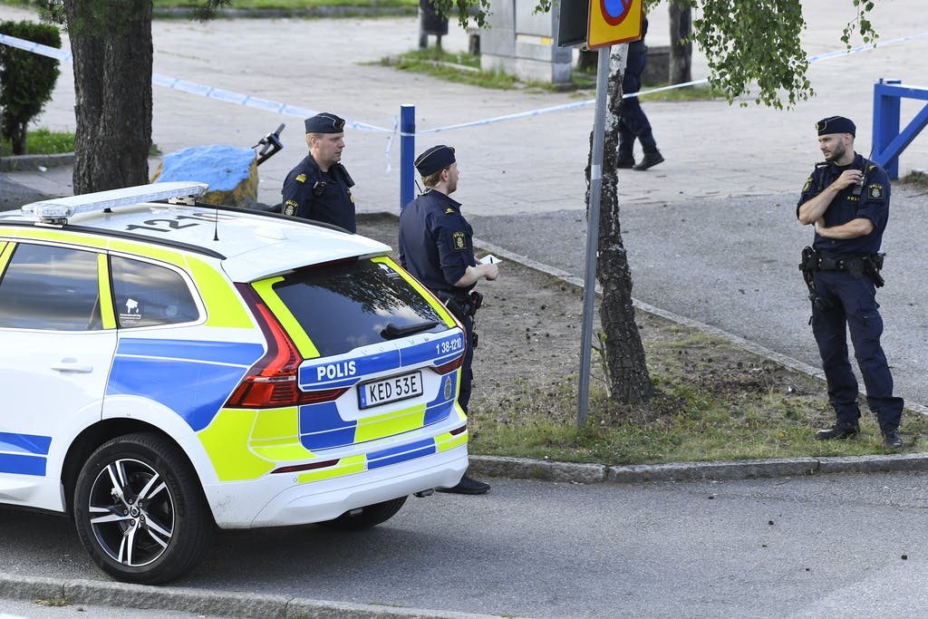 Teenagers arrested after violent crimes in Södertälje